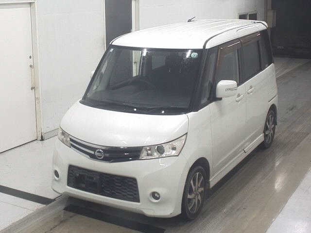 NISSAN ROOX
