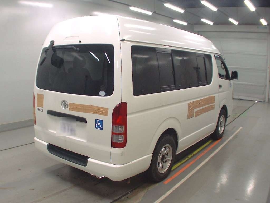TOYOTA REGIUS ACE