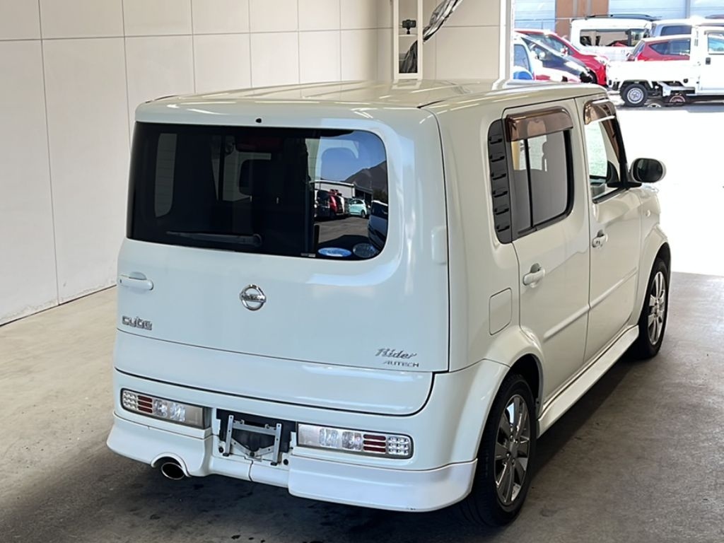NISSAN CUBE