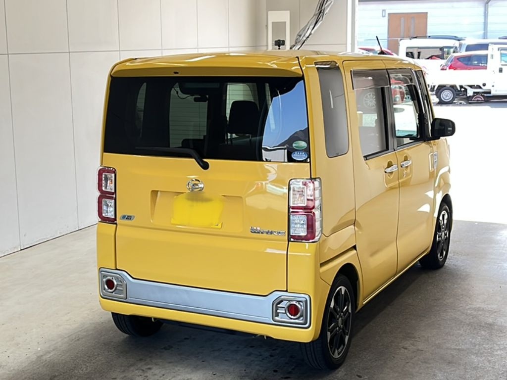 DAIHATSU WAKE