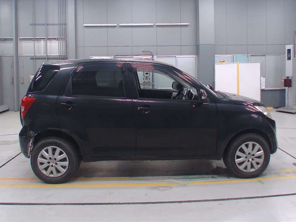 TOYOTA RUSH