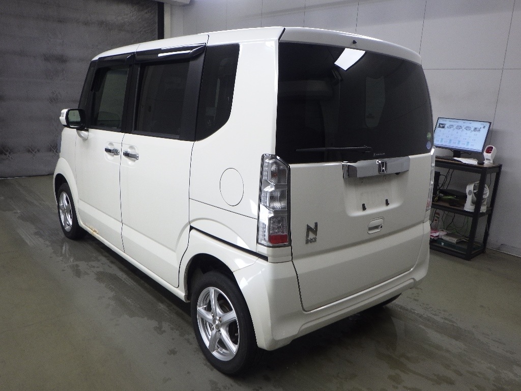 HONDA N-BOX