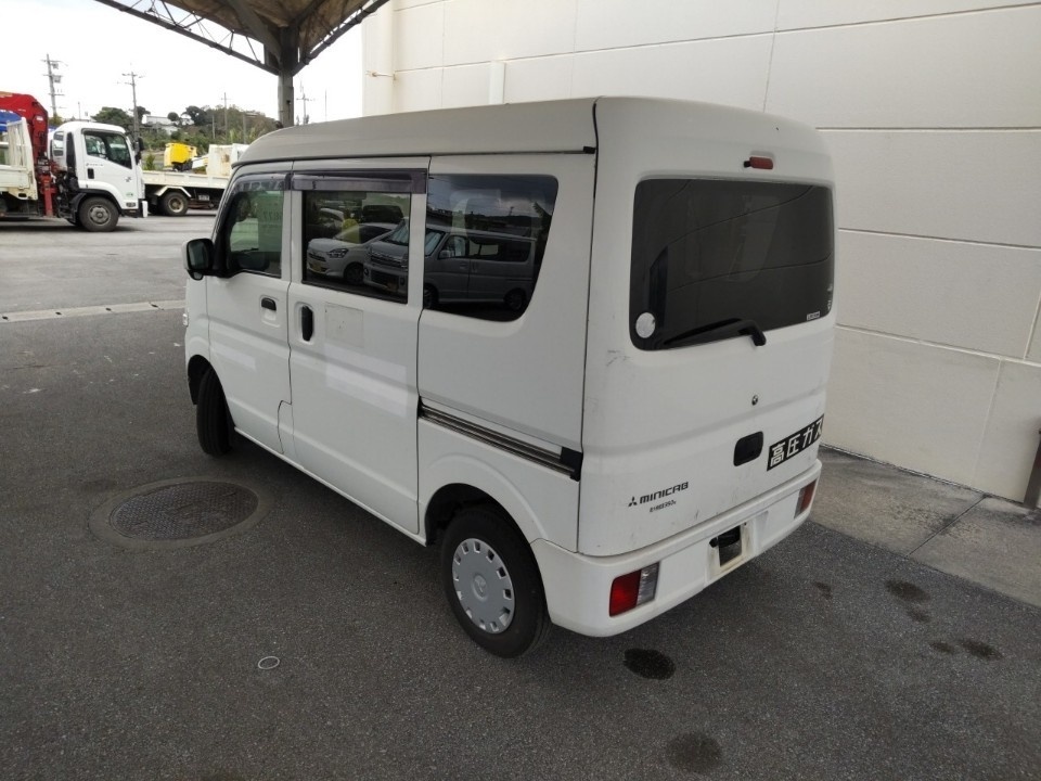 MITSUBISHI MINICAB