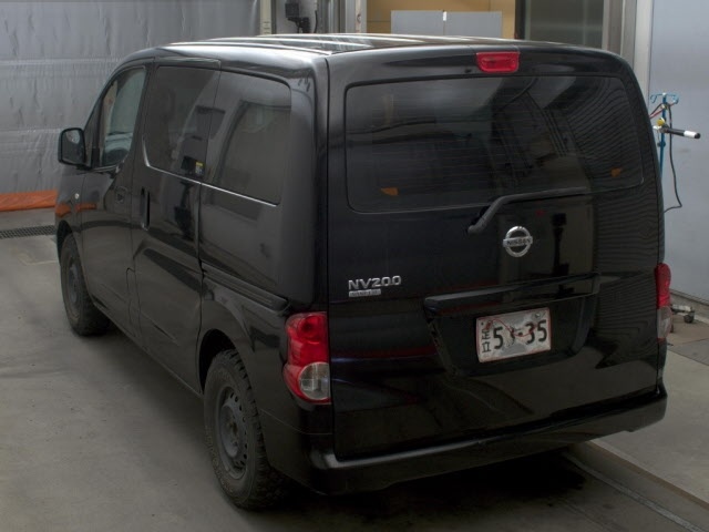 NISSAN NV200