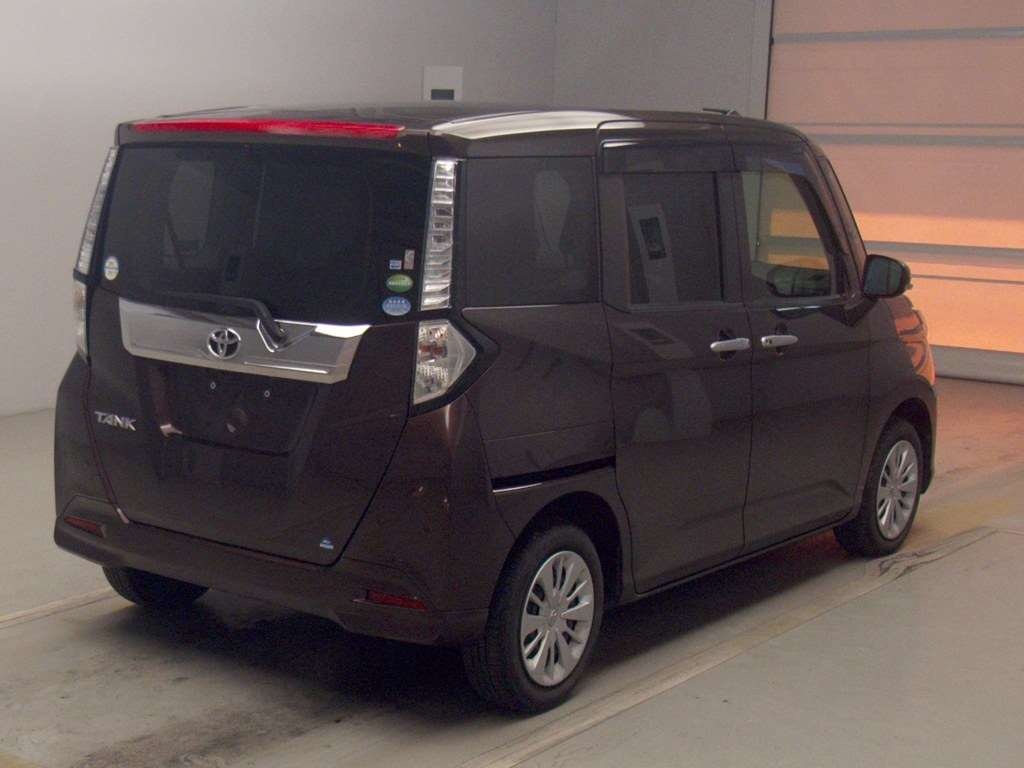 TOYOTA TANK