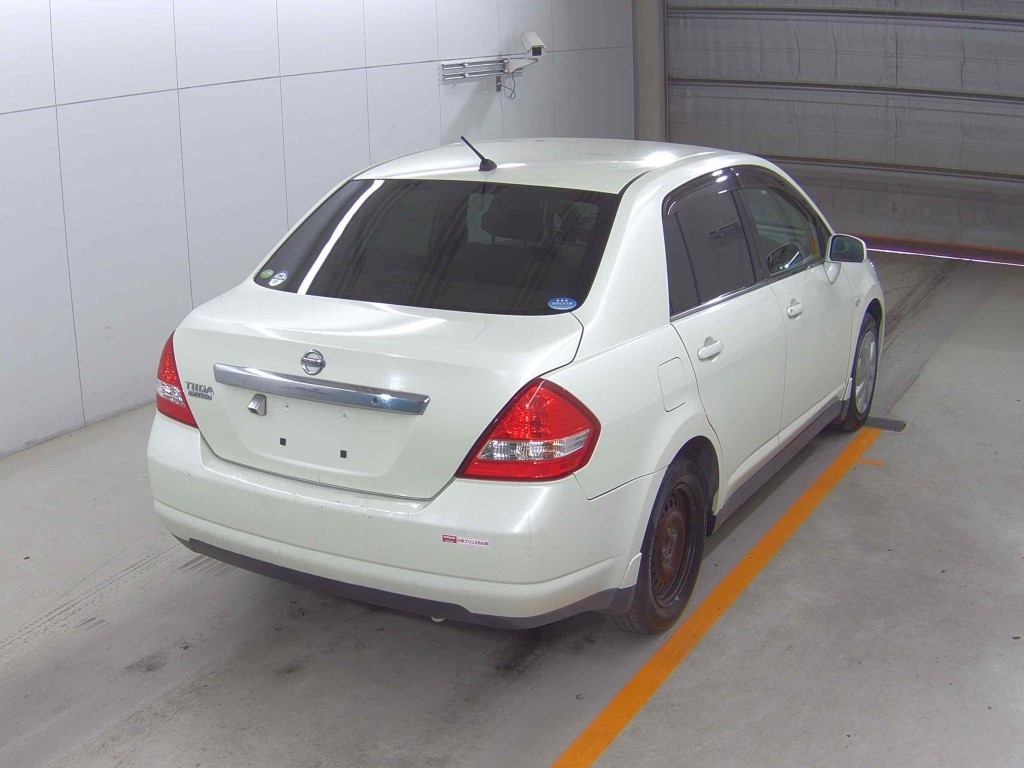 NISSAN TIIDA LATIO
