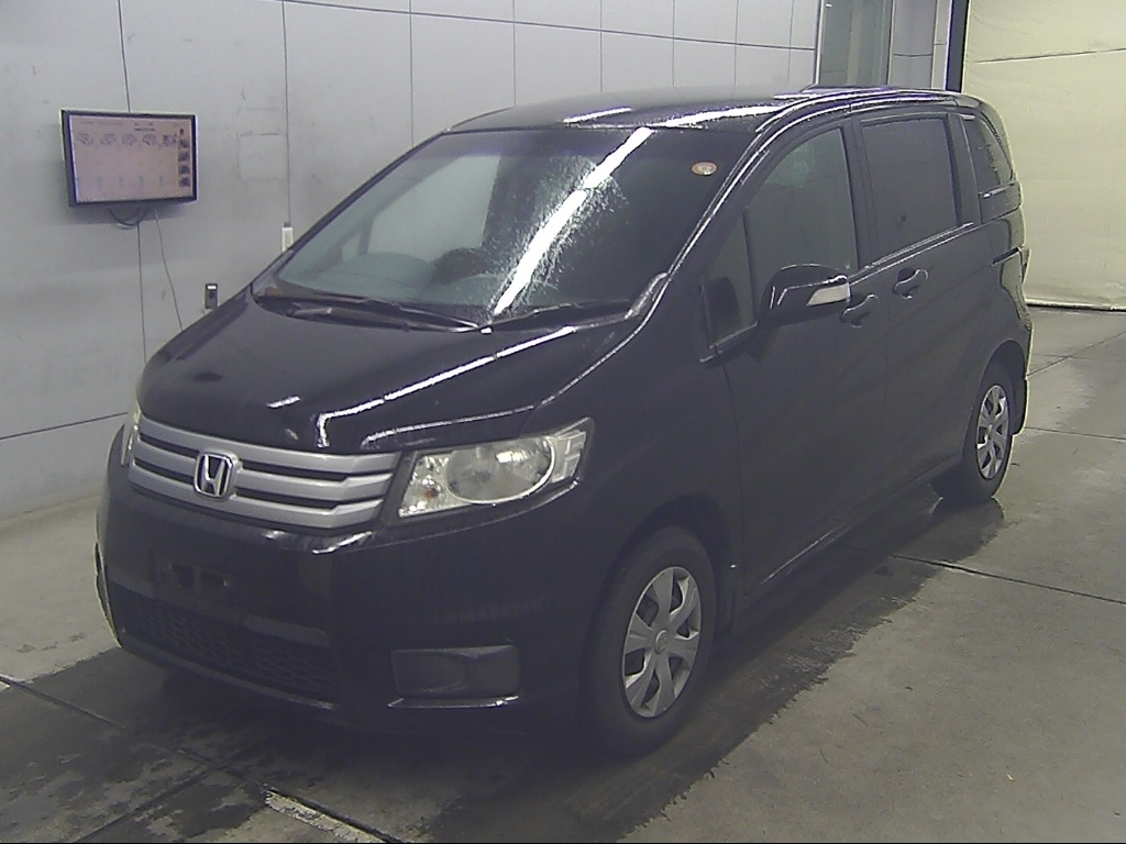 HONDA FREED SPIKE