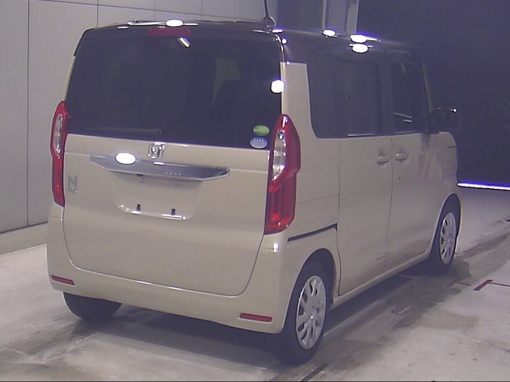 HONDA N-BOX