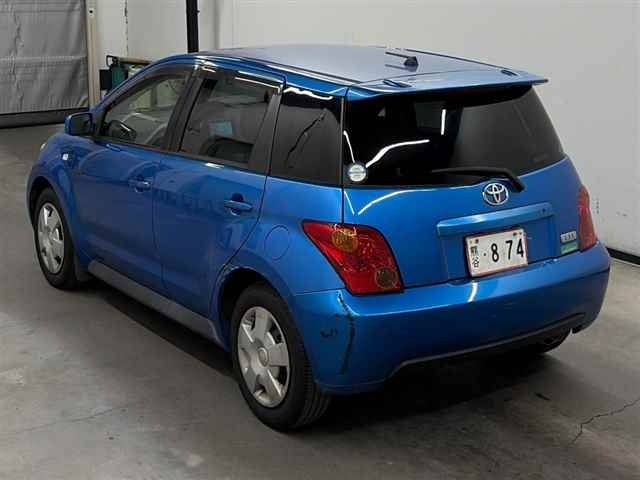 TOYOTA IST