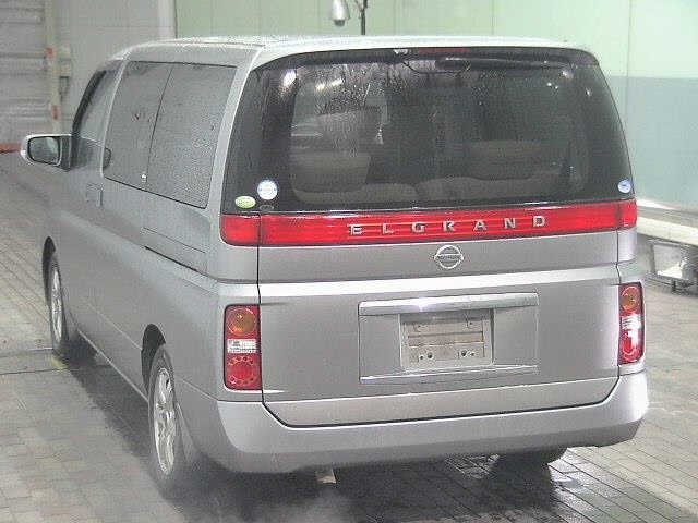 NISSAN ELGRAND