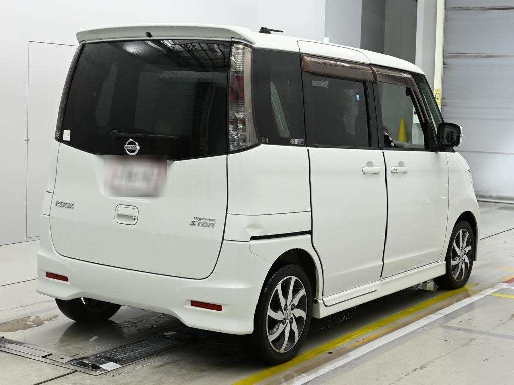 NISSAN ROOX
