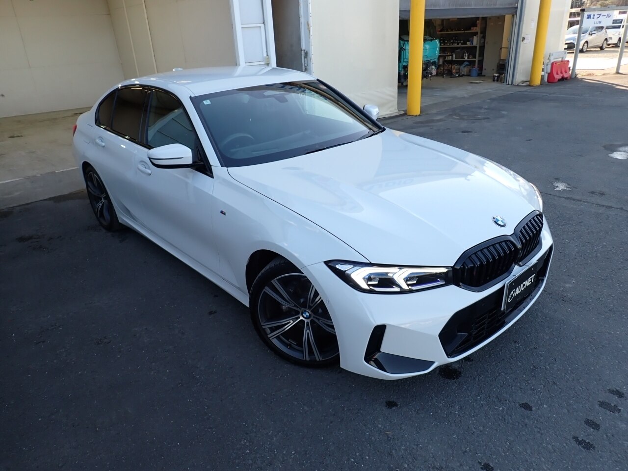 BMW 3-SERIES