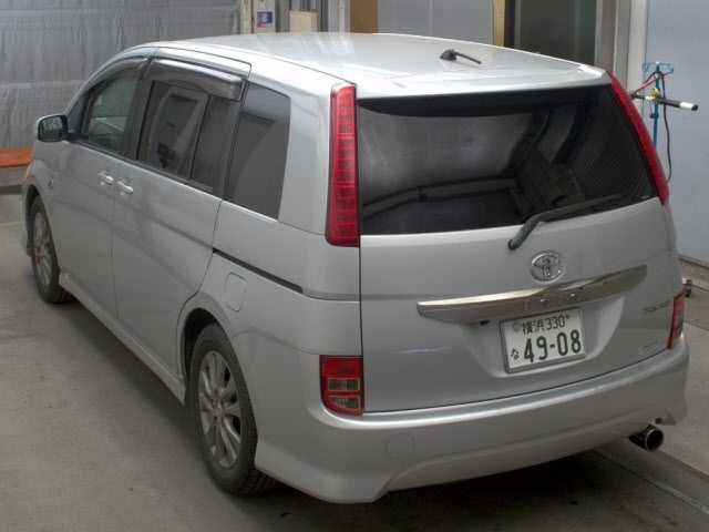 TOYOTA ISIS