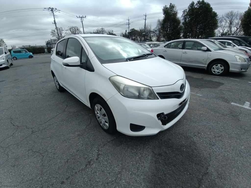 TOYOTA VITZ