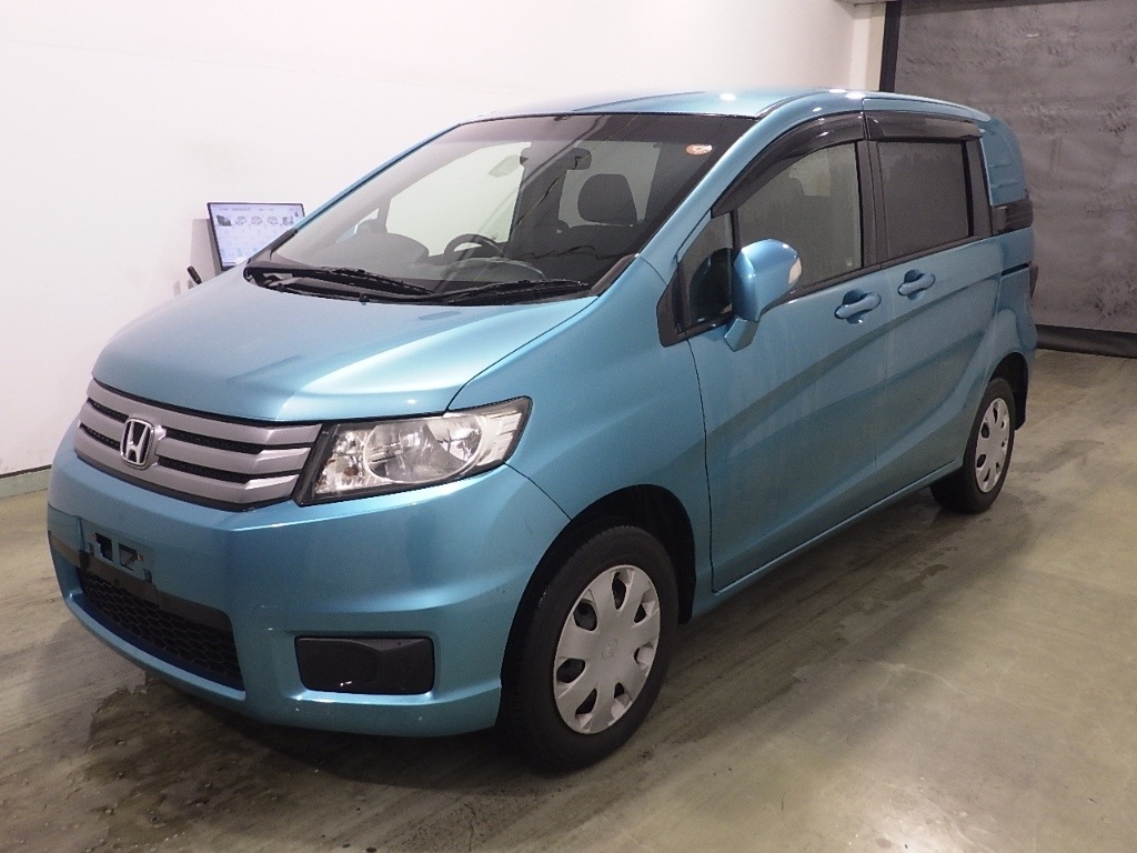 HONDA FREED SPIKE