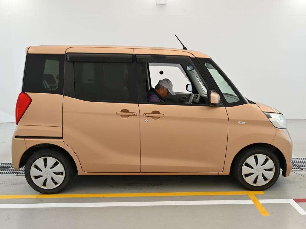 MITSUBISHI EK SPACE