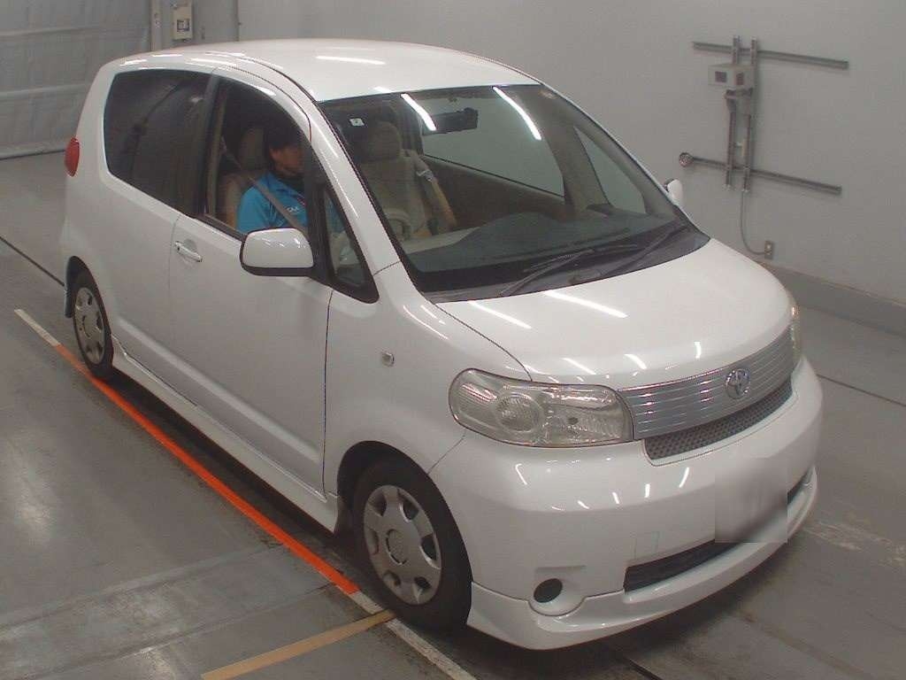 TOYOTA PORTE