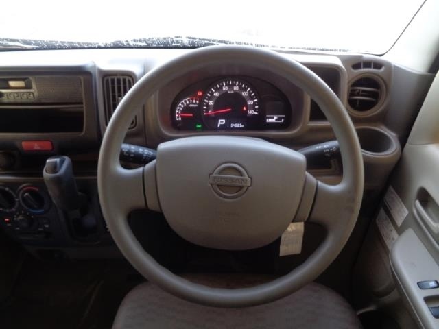 NISSAN NV100 CLIPPER