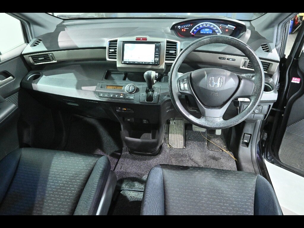 HONDA FREED SPIKE