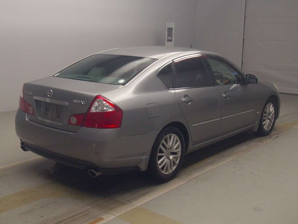 NISSAN FUGA