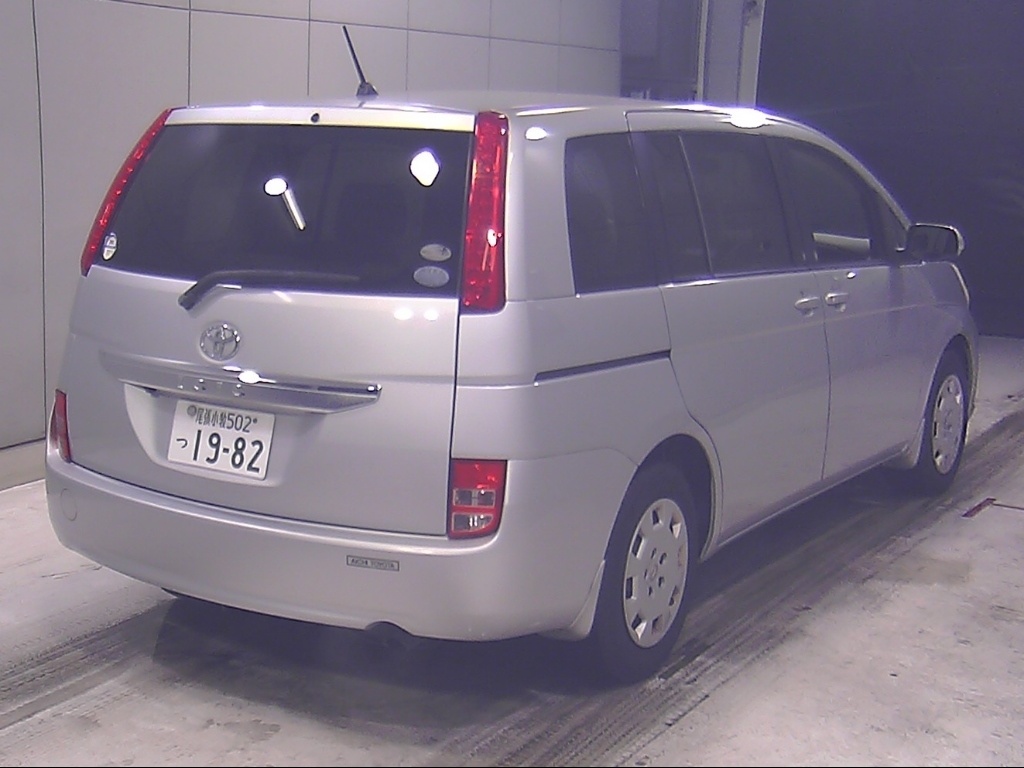 TOYOTA ISIS