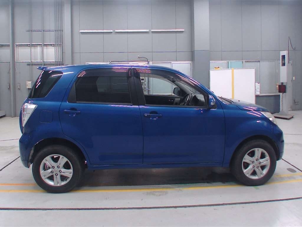 TOYOTA RUSH
