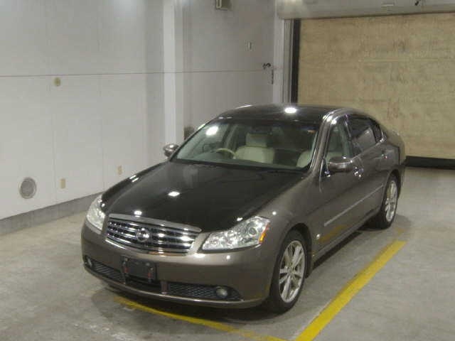 NISSAN FUGA