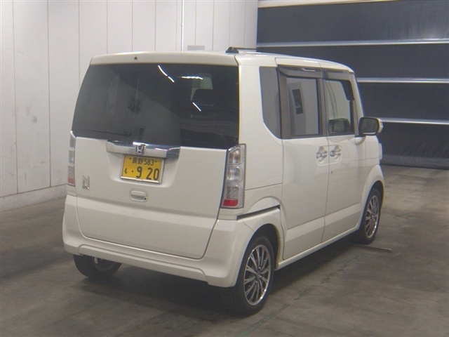 HONDA N-BOX