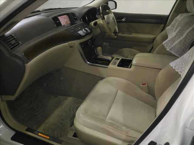 NISSAN FUGA