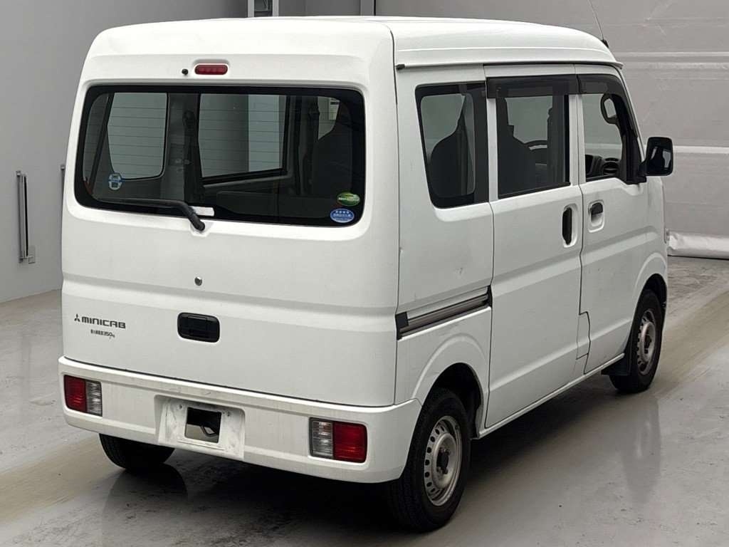 MITSUBISHI MINICAB