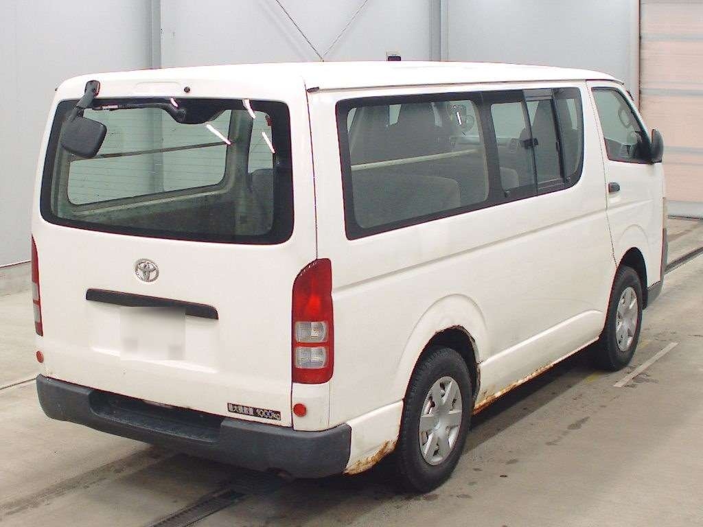 TOYOTA REGIUS ACE