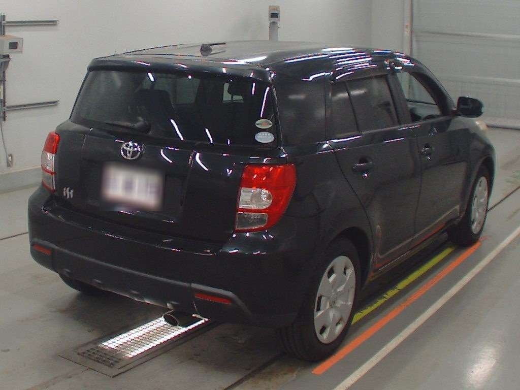 TOYOTA IST