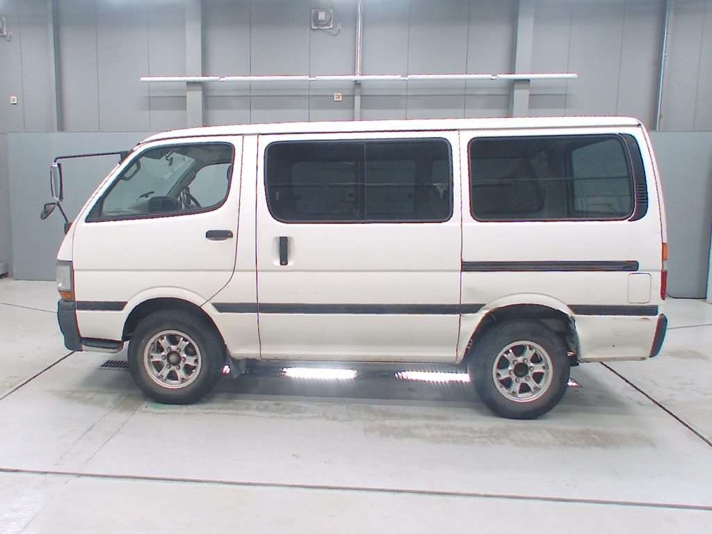 TOYOTA REGIUS ACE