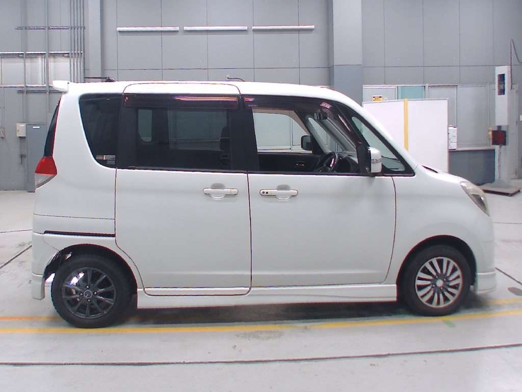 MITSUBISHI DELICA D:2