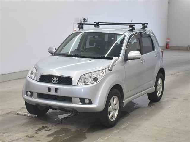 TOYOTA RUSH