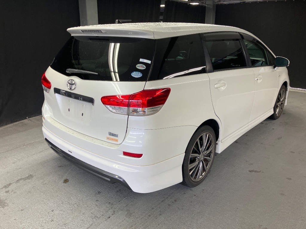 TOYOTA WISH