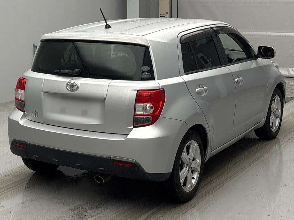 TOYOTA IST
