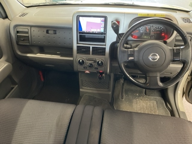 NISSAN CUBE