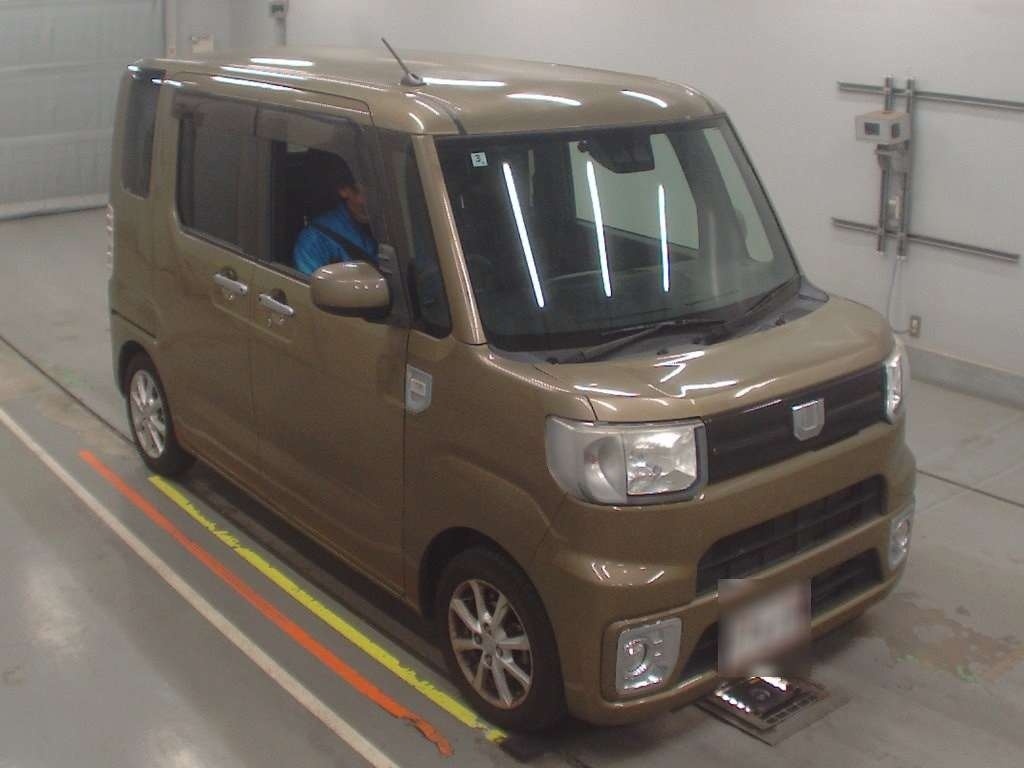 DAIHATSU WAKE