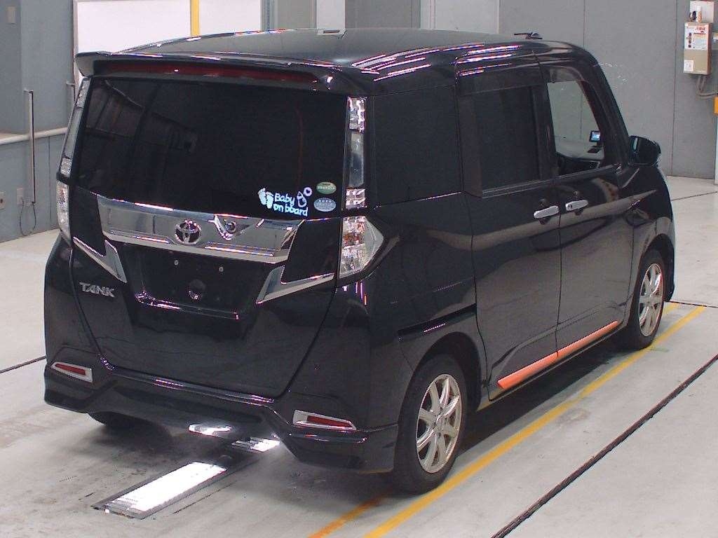TOYOTA TANK