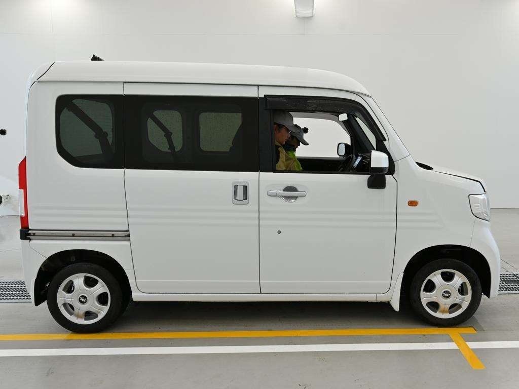HONDA N-VAN