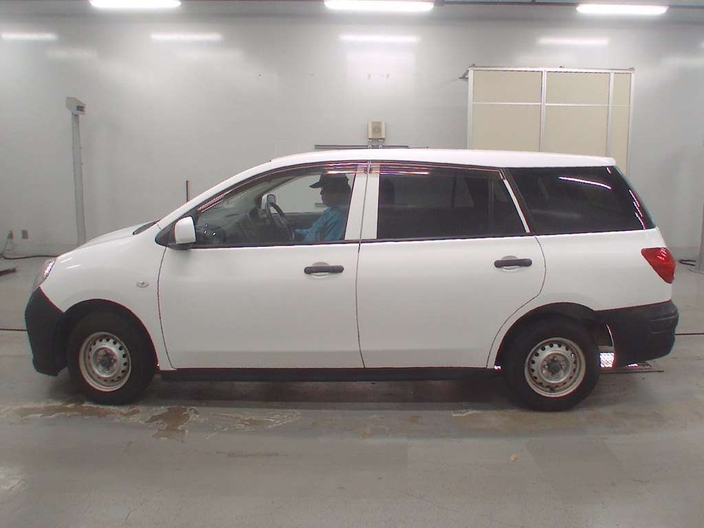 NISSAN AD
