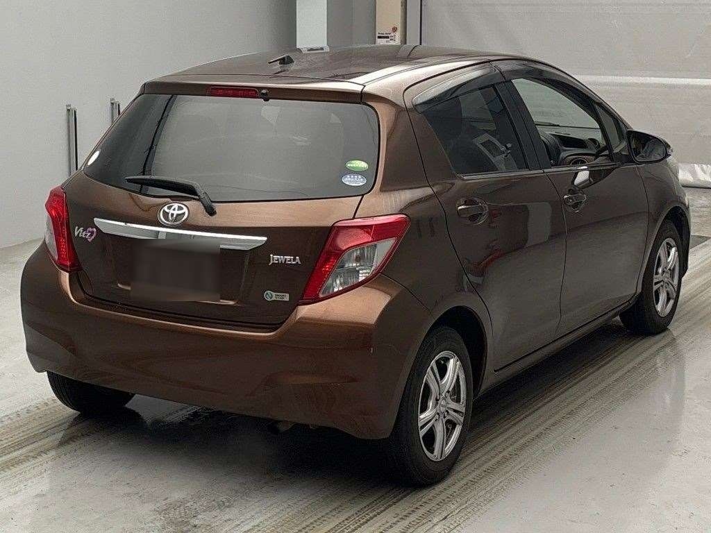 TOYOTA VITZ
