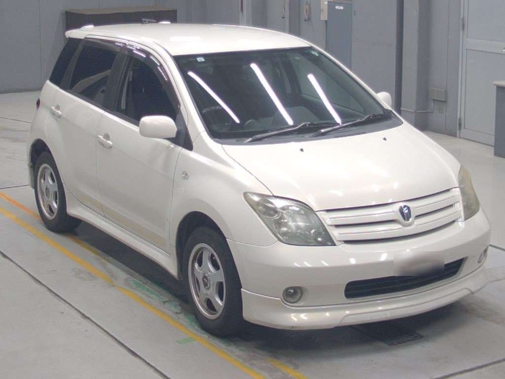 TOYOTA IST