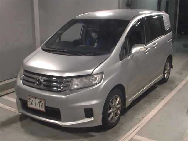 HONDA FREED SPIKE