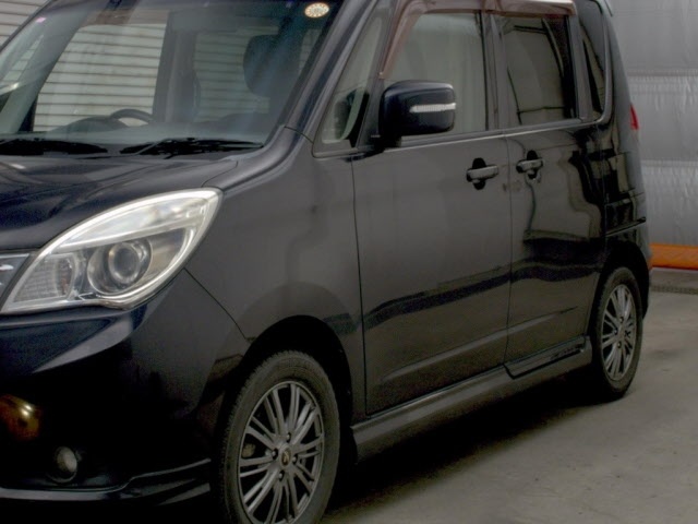 MITSUBISHI DELICA D:2