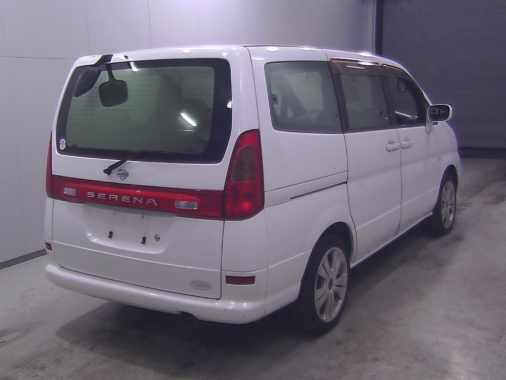 NISSAN SERENA