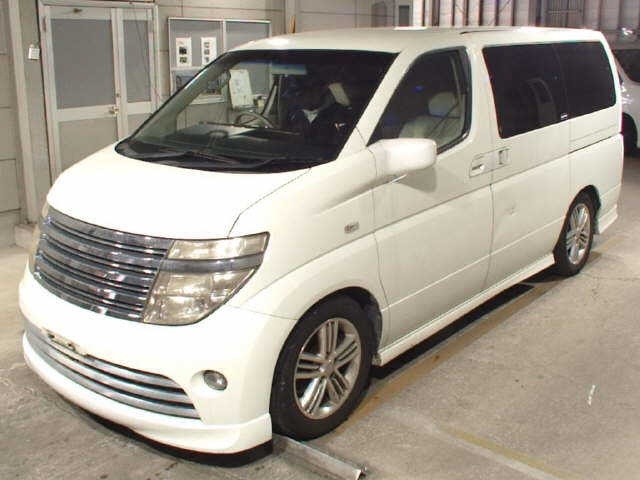 NISSAN ELGRAND