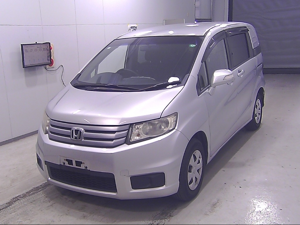 HONDA FREED SPIKE