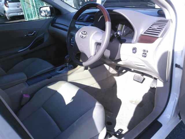 TOYOTA PREMIO
